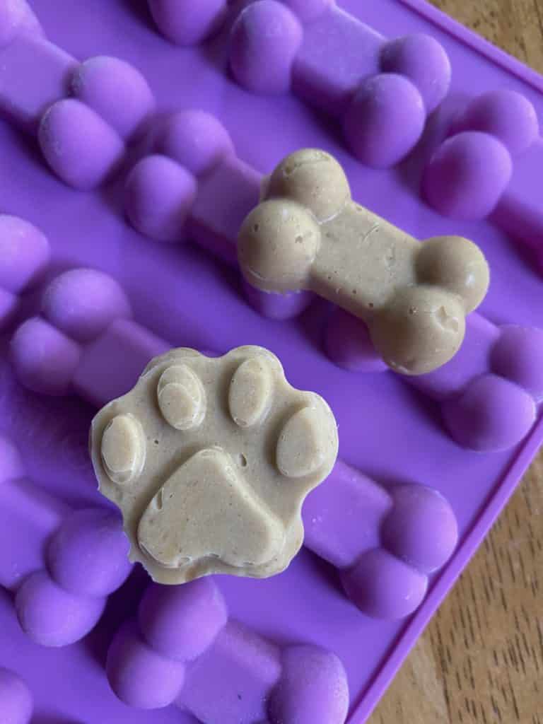 Frozen Peanut Butter Banana Dog Treats - Peanut Butter Lovers