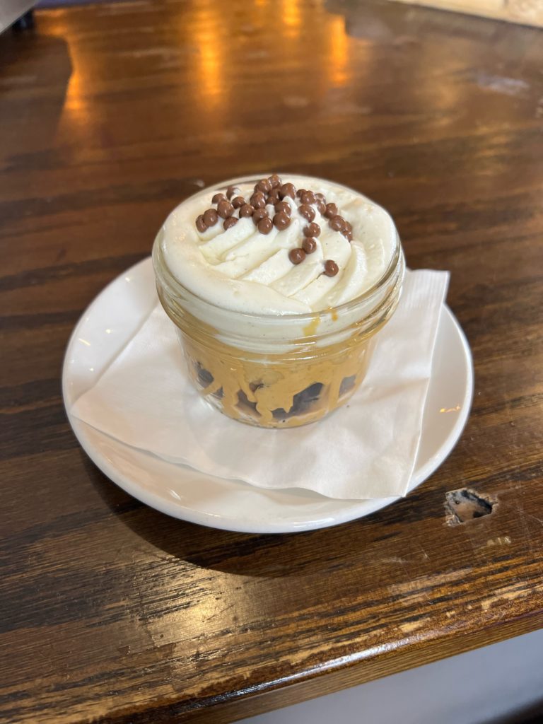 Peanut Butter Brownie Trifle - Peanut Butter Lovers